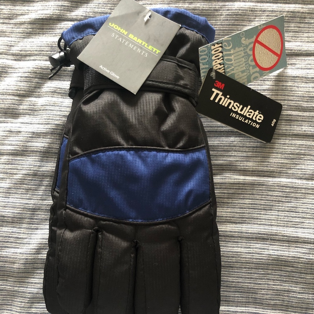 NWT Waterproof Gloves🔥🔥
